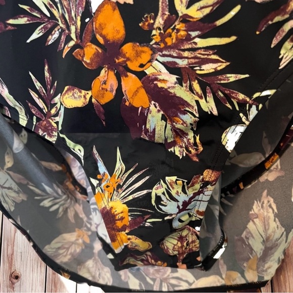 Denim & Co 20 Beach Women’s VNeck Ruffled SwimDress Plus 20 Swimsuit BathingSuit - Picture 6 of 9